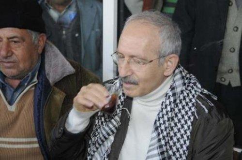 Kılıçdaroğlu kalabalıktan zor kurtuldu - Resim 11