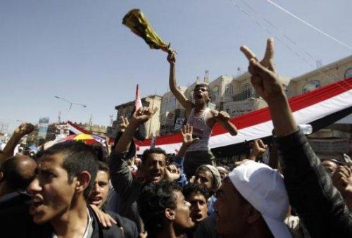 Yemen'liler isyanın ilk 11'ini çıkardı - Resim 22
