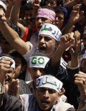 Yemen'liler isyanın ilk 11'ini çıkardı - Resim 17