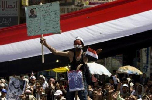 Yemen'liler isyanın ilk 11'ini çıkardı - Resim 5