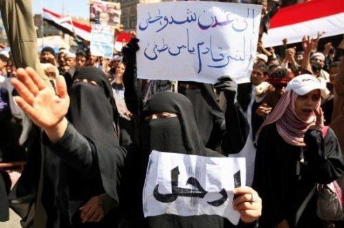 Yemen'liler isyanın ilk 11'ini çıkardı - Resim 7