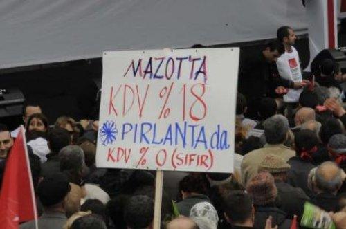 Kılıçdaroğlu kalabalıktan zor kurtuldu - Resim 31