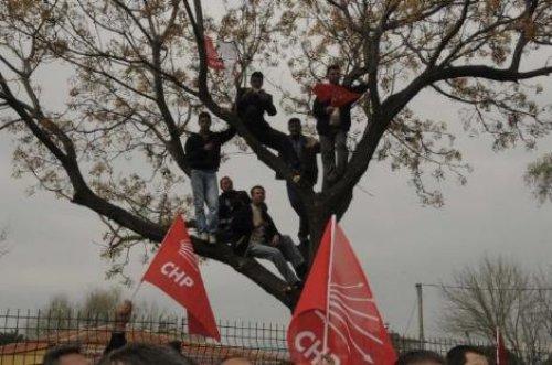 Kılıçdaroğlu kalabalıktan zor kurtuldu - Resim 39