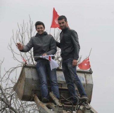 Kılıçdaroğlu kalabalıktan zor kurtuldu - Resim 44