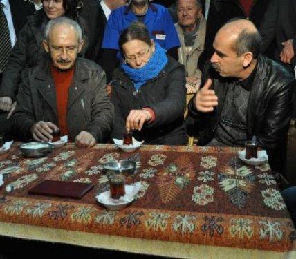 Kılıçdaroğlu kalabalıktan zor kurtuldu - Resim 6