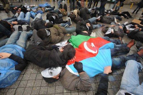 Hocalı Katliamı şehitleri Taksim'de anıldı - Resim 6