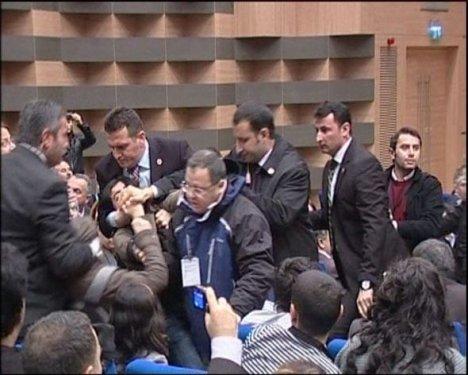Başbakan'a Haliç'te protesto - Resim 4