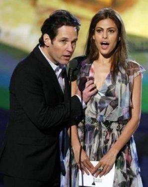Rosario Dawson ve Paul Rudd
