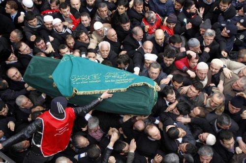Erbakan'ın naaşı İstanbul'da - Resim 58