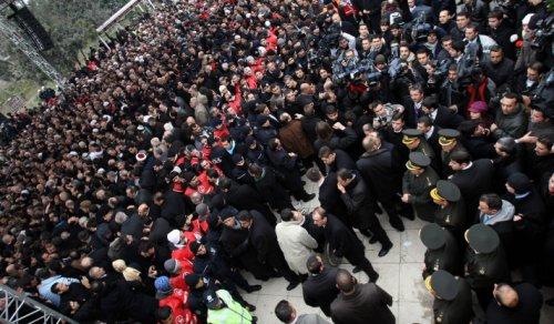 Erbakan'ın naaşı İstanbul'da - Resim 95
