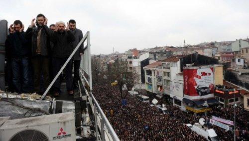 Erbakan'ın naaşı İstanbul'da - Resim 68