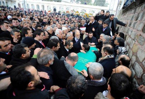 Erbakan'ın naaşı İstanbul'da - Resim 23