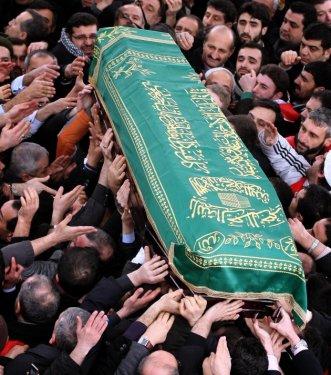 Erbakan'ın naaşı İstanbul'da - Resim 114