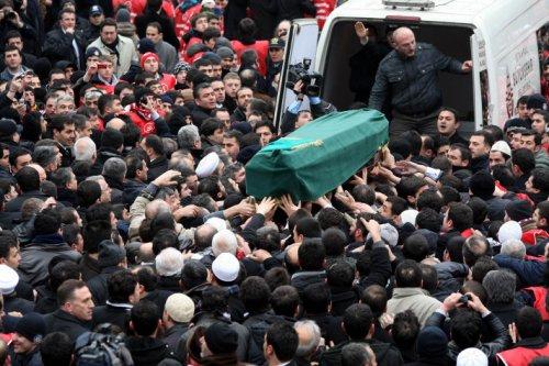 Erbakan'ın naaşı İstanbul'da - Resim 97