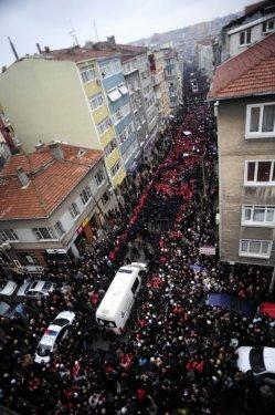 Erbakan'ın naaşı İstanbul'da - Resim 87