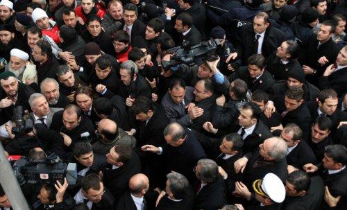Erbakan'ın naaşı İstanbul'da - Resim 93