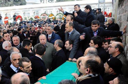Erbakan'ın naaşı İstanbul'da - Resim 24