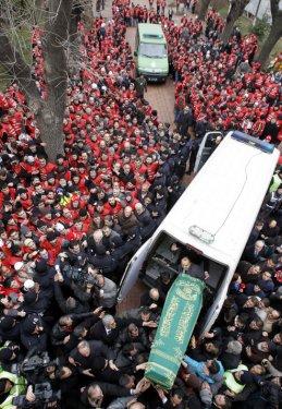 Erbakan'ın naaşı İstanbul'da - Resim 20