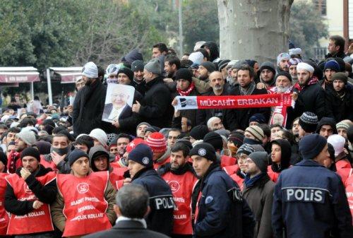Erbakan'ın naaşı İstanbul'da - Resim 7