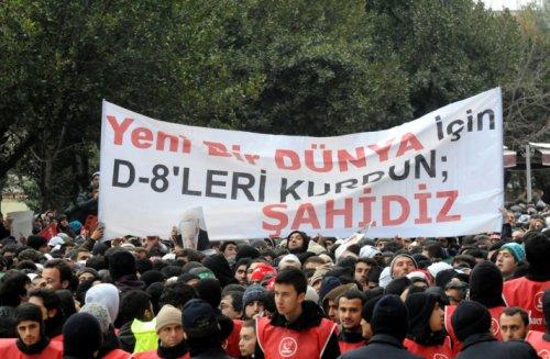 Erbakan'ın naaşı İstanbul'da - Resim 8