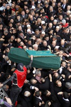 Erbakan'ın naaşı İstanbul'da - Resim 56