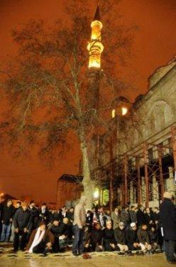 Fatih Camii'nde Erbakan'ın cenazesine hazırlık - Resim 3