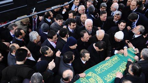 Erbakan'ın naaşı İstanbul'da - Resim 44