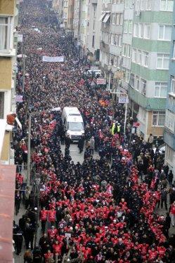 Erbakan'ın naaşı İstanbul'da - Resim 79