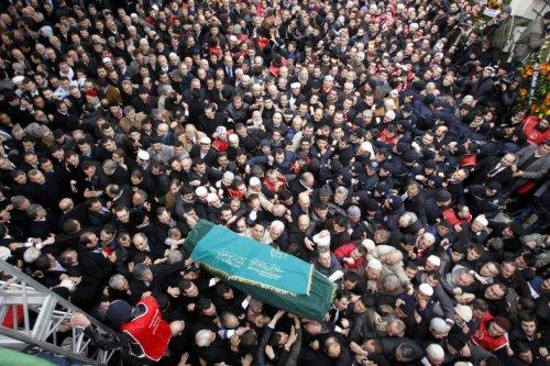 Erbakan'ın naaşı İstanbul'da - Resim 59