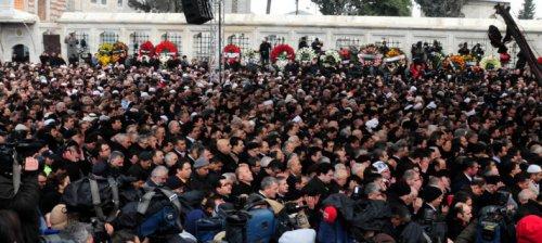 Erbakan'ın naaşı İstanbul'da - Resim 63