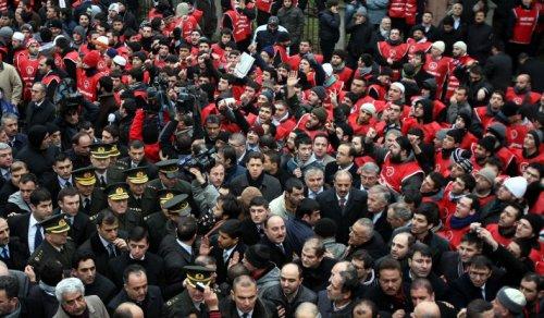Erbakan'ın naaşı İstanbul'da - Resim 91