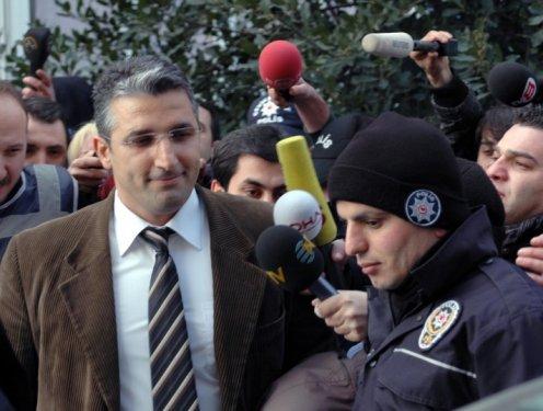 Nedim Şener gözaltına alındı