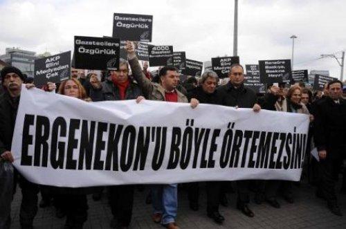Gazetecilerin Ergenekon eylemi - Resim 13