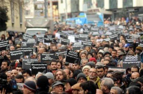 Gazetecilerin Ergenekon eylemi - Resim 4