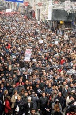 Gazetecilerin Ergenekon eylemi - Resim 9