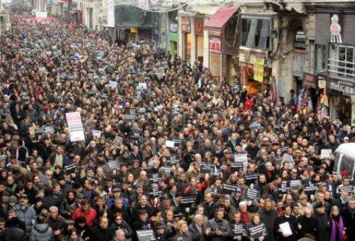 Gazetecilerin Ergenekon eylemi - Resim 8