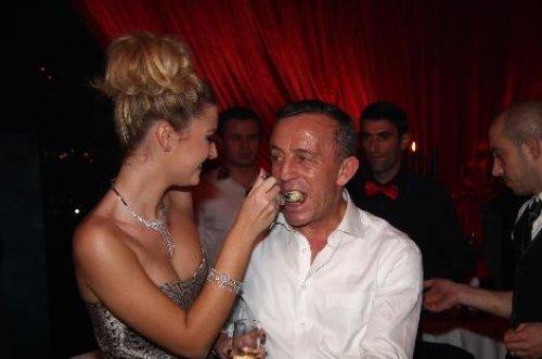 Ali Ağaoğlu'na süpriz doğumgünü partisi - Resim 5