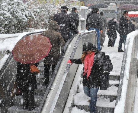 Ankara kar altında - Resim 37