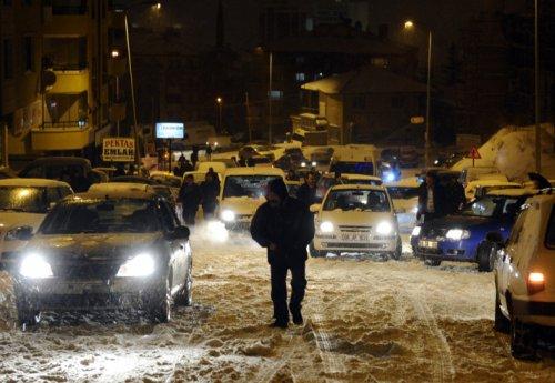 Ankara kar altında - Resim 18