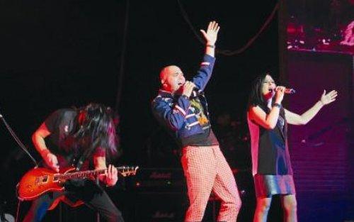 Nilüfer'le 12 düet 