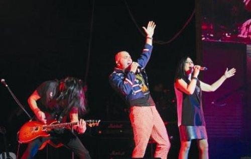 Nilüfer'le 12 düet 