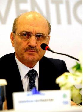 Kim hangi partiden aday