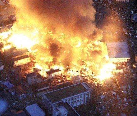Japonya'da deprem anı - Resim 128