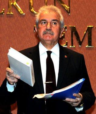 Kim hangi partiden aday