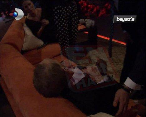 Beyaz'a doğum gününde kalp krizi şakası - Resim 7