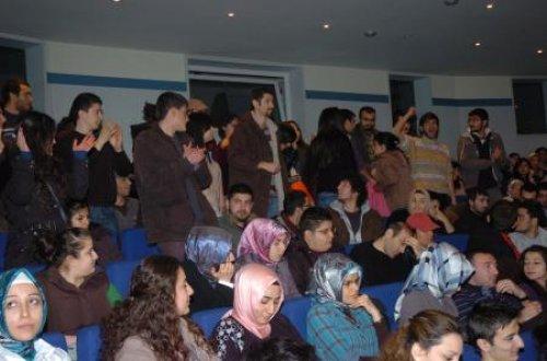 Mümtazer Türköne'ye yumurtalı protesto - Resim 6
