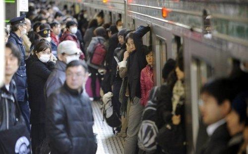 Japonya'daki felaketin kareleri - Resim 10