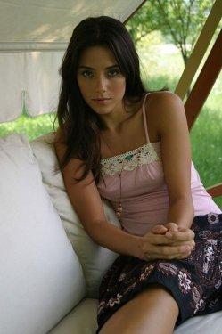 Cansu Dere'nin en özel fotoğrafları