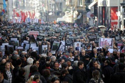 Gazeteciler özgürlük için bir kez daha meydanda - Resim 15