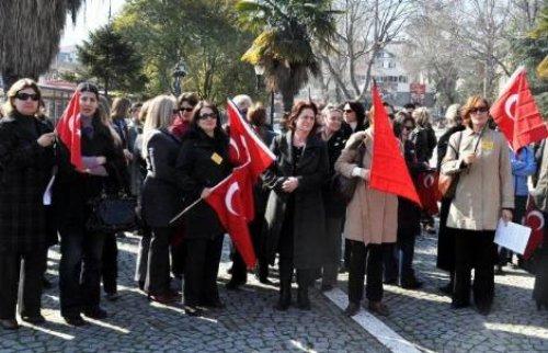 Asker eşlerinin Gölcük eylemi - Resim 1